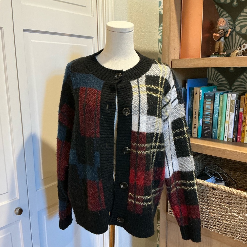 Women’s Multicolor Plaid Sweater